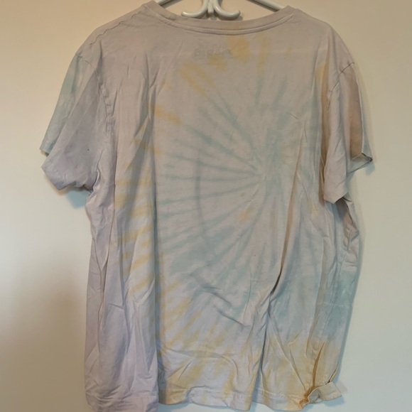 🌼TEES AND TANKS 3 FOR 25$🌼 Super Mario Tie Dye Graphic Tee - Picture 2 of 2